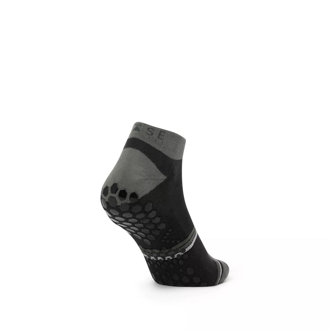 BASE 33 Low Rise Grip Socks